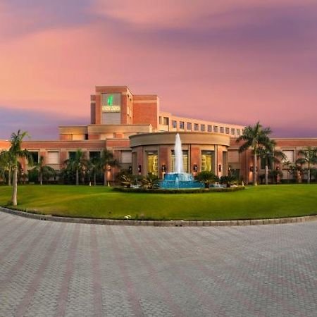 Nirvana Luxury Hotel L Ludhiana Esterno foto