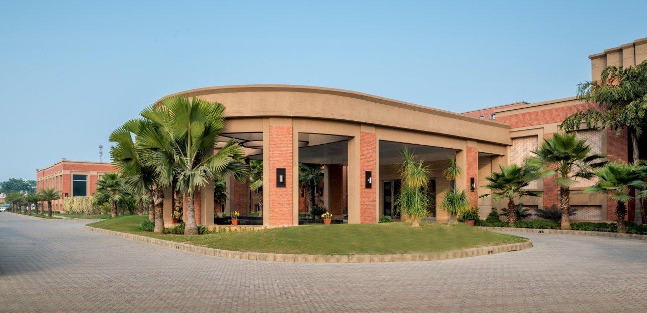Nirvana Luxury Hotel L Ludhiana Esterno foto