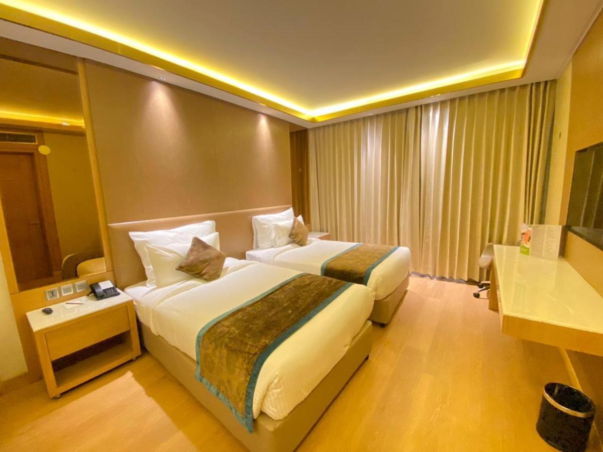Nirvana Luxury Hotel L Ludhiana Esterno foto