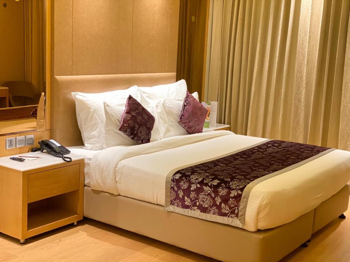 Nirvana Luxury Hotel L Ludhiana Esterno foto