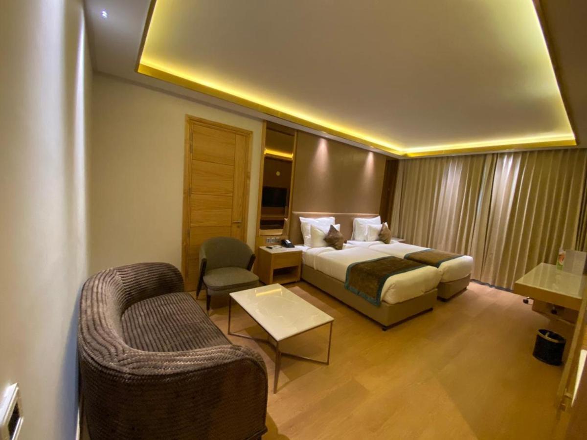 Nirvana Luxury Hotel L Ludhiana Esterno foto